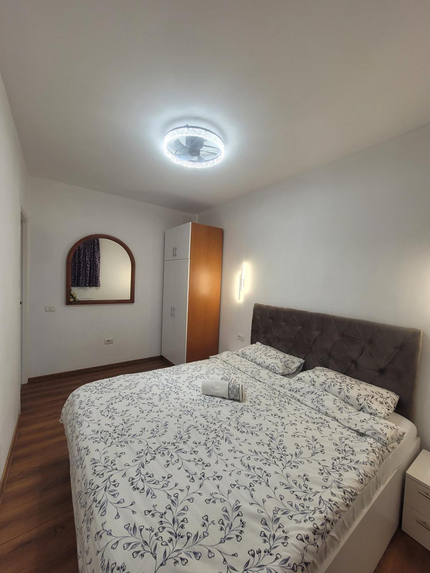 Appartamento Golden Stars Arad Esterno foto