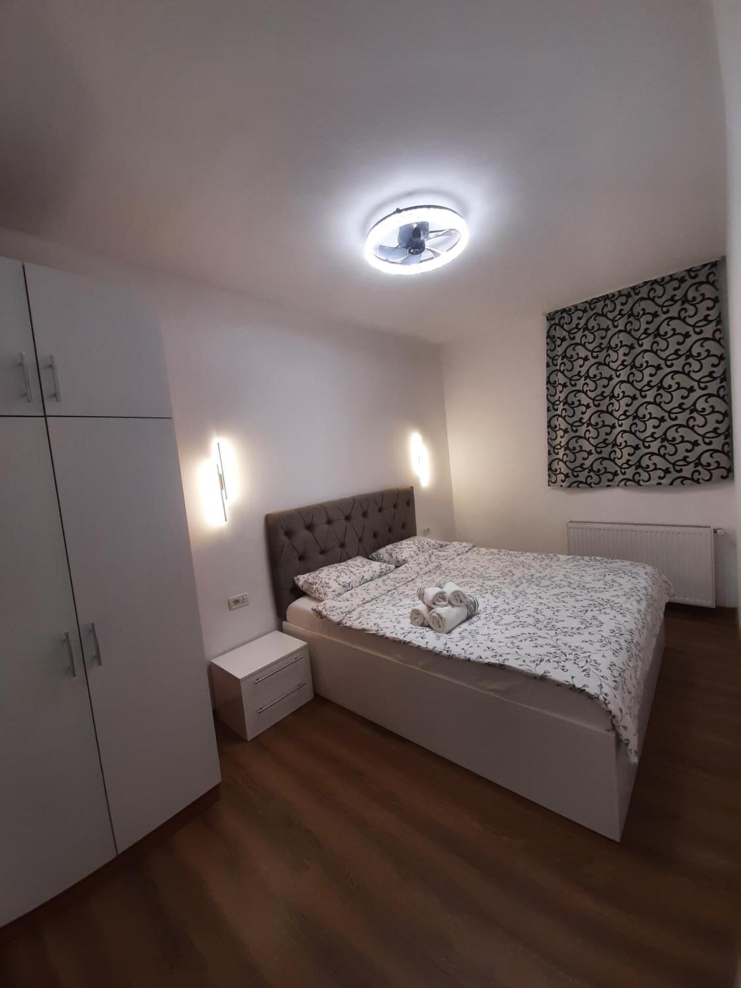 Appartamento Golden Stars Arad Esterno foto